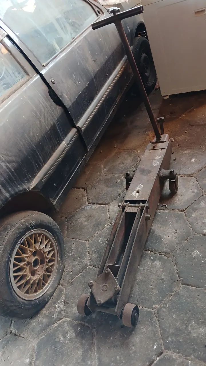 Macaco Jacaré para carro 