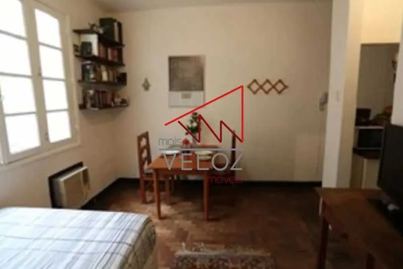 Kitnet/Conjugado : / Residencial / Glória