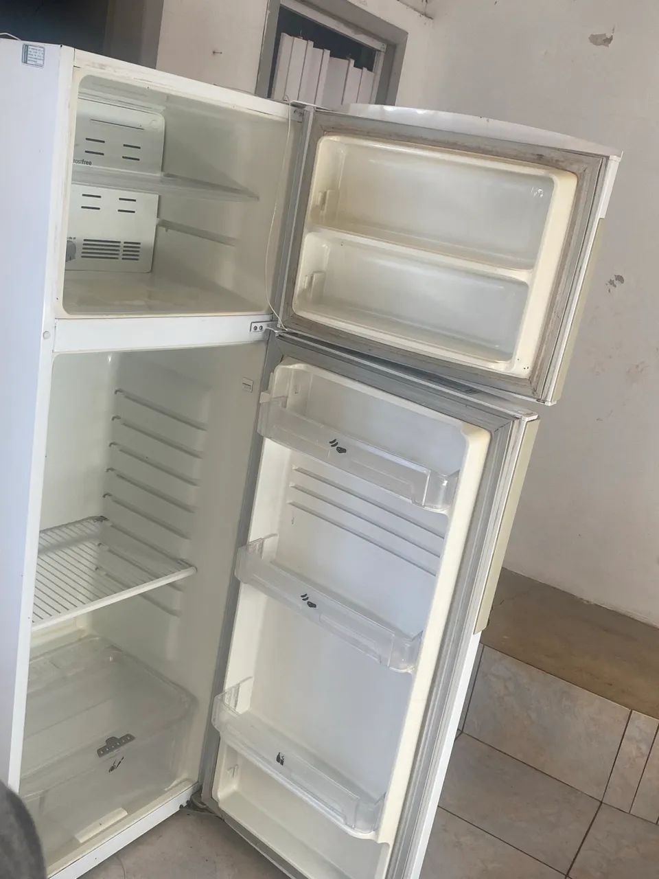 Geladeira com defeito - Foto 3