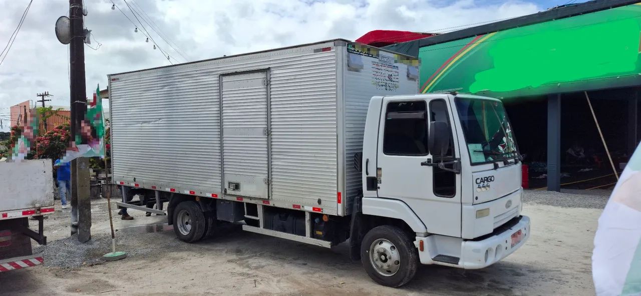 Ford Cargo 2012/2013 Baú 6,20m - Foto 2