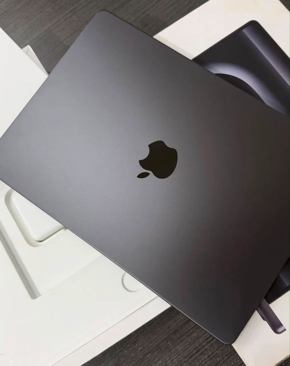 MacBook Pro M5 24GB - 1TB SSD 
