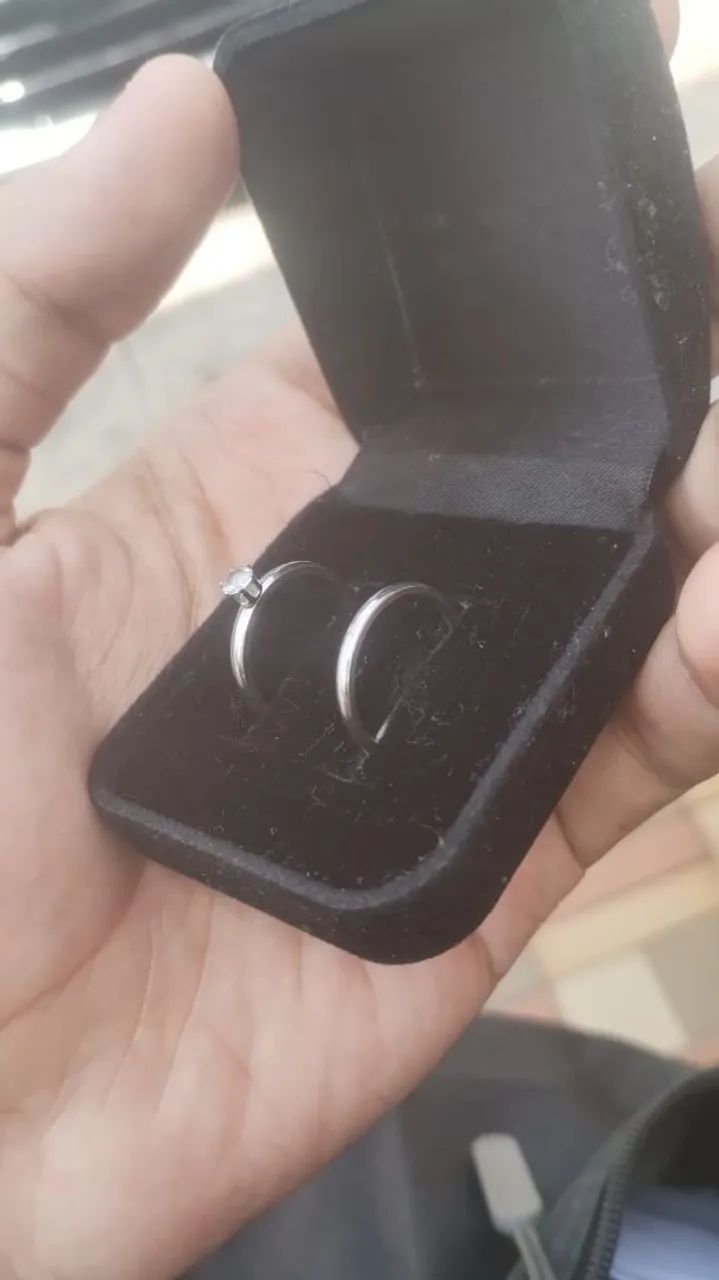 Anel de namoro e solitário 