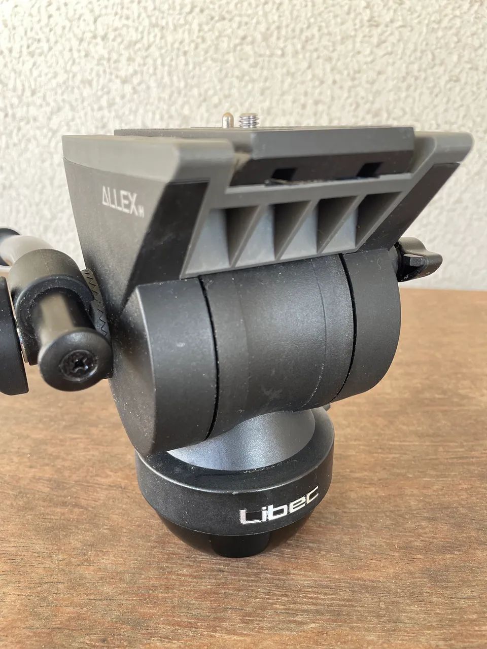 Cabeça de tripé profissional para vídeo, fluid head Libec Allex em estado de novo - Foto 6