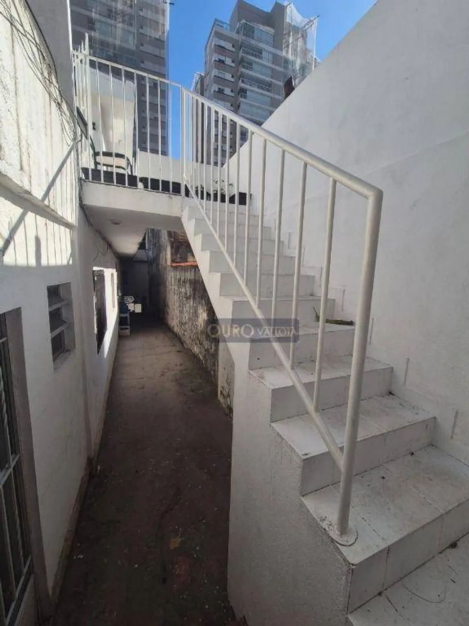 Terreno com 4 casas (3 alugadas) - Foto 3