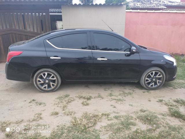 Nissan - Versa 1.6 SL