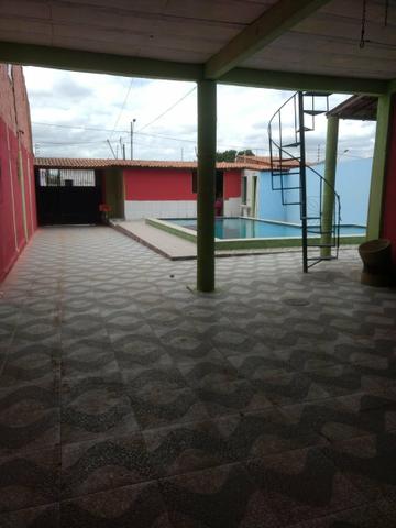 Vendo 4 casa , sendo uma com piscina e salão de festa com ponto de comércio. - Foto 8