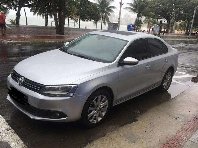 Jetta Confortline - R$ 46.500,00 - Vendo ou Troco - Auto - Com Teto - Foto 5