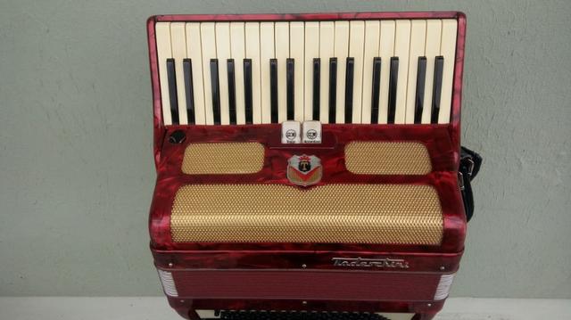 Acordeon/Gaita/Sanfona Todeschini 80 bx Selo verde - Foto 4