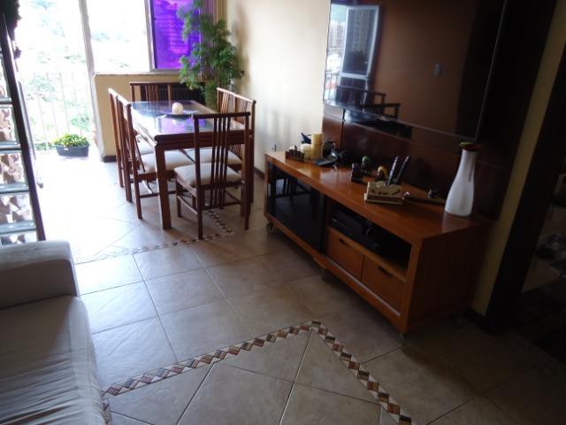 Ótimo apto com 2 quartos e 2 varandas! - Foto 3