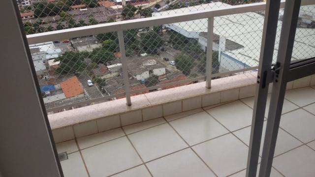 Apartamento com 3 dormitórios à venda, 79 m² por R$ 300.000 - Goiânia - Foto 3