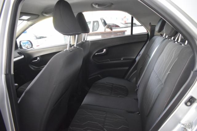 NISSAN MARCH 1.0 S 16V FLEX 4P MANUAL. - Foto 3