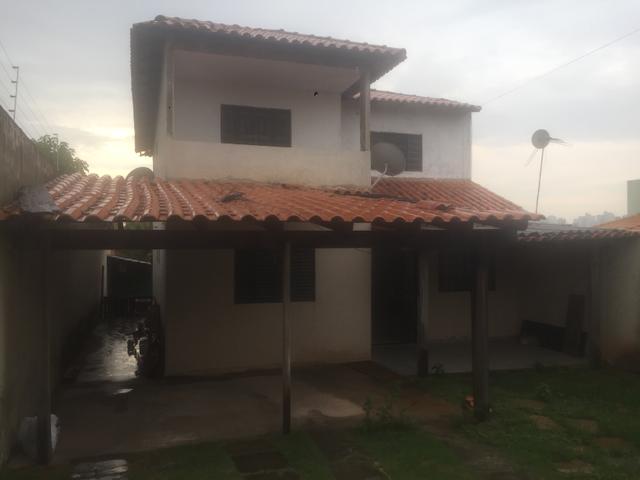 Casa 4 qtos sendo 2 Suites lote 400 m subindo a mansão imperial