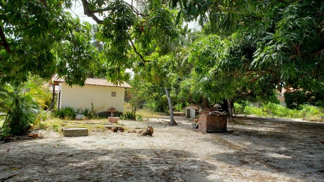 Terreno na Lagoa Redonda, medindo 3.400m², ao lado de três Condomínios - Foto 7