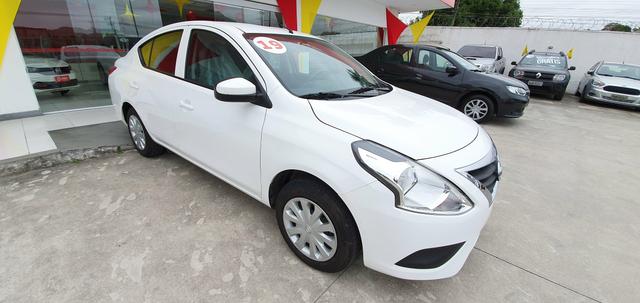 Nissan versa 1.0 completo, ent + 48x 990,00 + ipva 2020 e transferência grátis - Foto 2