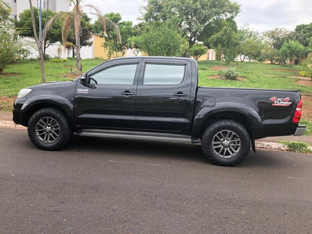 Vendo, troco e Hilux SRV 2012 - Foto 3
