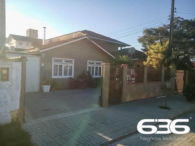 Casa | Joinville | Jardim Iririú | Quartos: 2