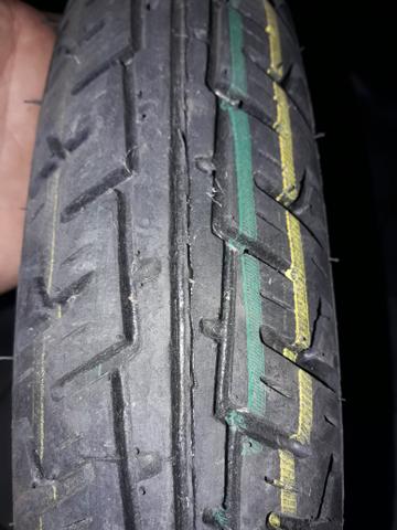 Pneu de moto