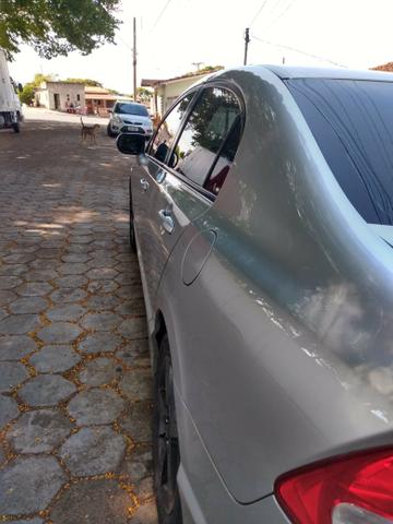 Vende-se honda civic em bom estado - Foto 3