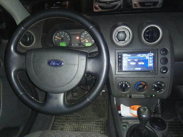 Ford Fiesta Sedan - Foto 6