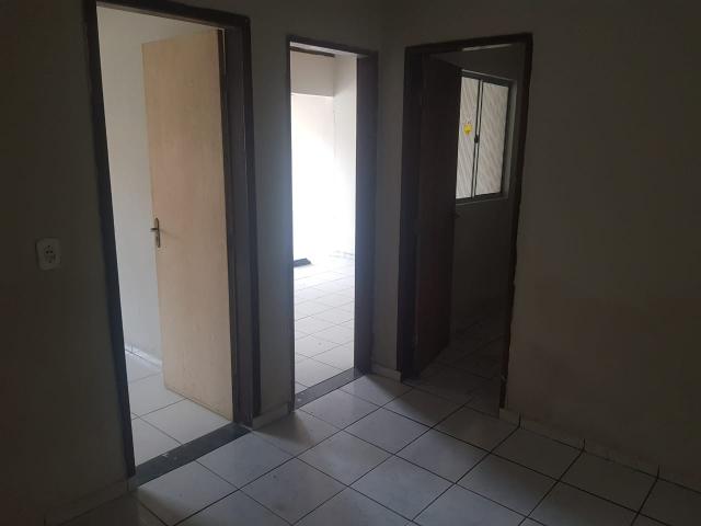 Vende- se uma Casa no Recanto Fialho, aceito carro no negócio - Foto 13