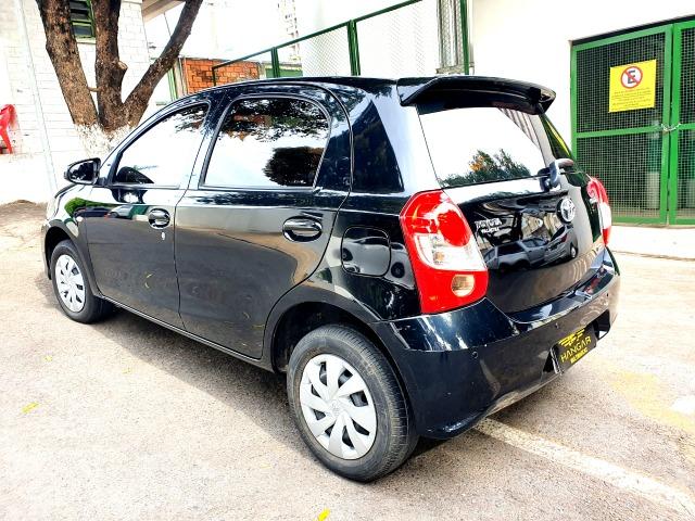 Etios Hatch XS 1.5 Atutomático 16.000 km - Foto 4