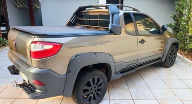 FIAT STRADA 1.8 ADVENTURE