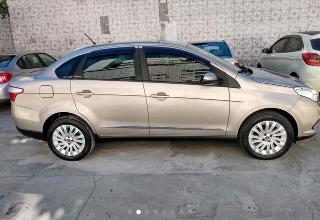 VENDO FIAT GRAND SIENA GNV COMPLETO MUITO NOVO