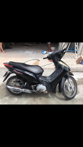 VENDE-SE HONDA BIZ 110I 2016