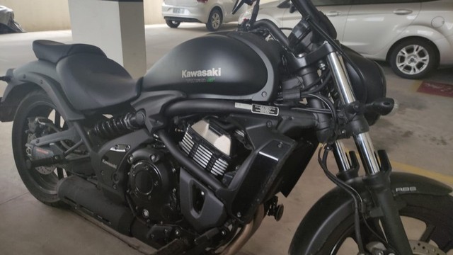 VULCAN 650 S 2021 PRETA COMPRADA EM ABRIL. COM APENAS 1.300 KM RODADOS