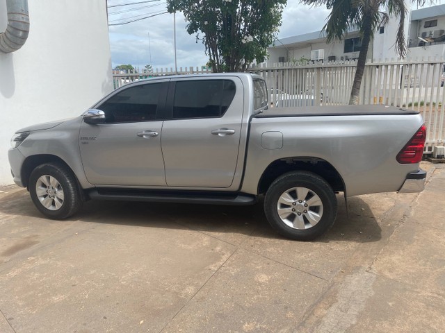 VENDO TOYOTA HILUX SRV 4X2 FLEX