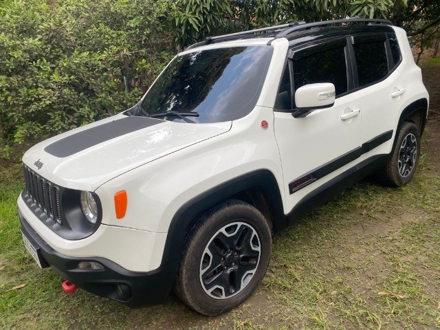 JEEP RENEGADE TRAILHAWK 2.0 4X4 DIESEL AUTOMATICO POUCO RODADO