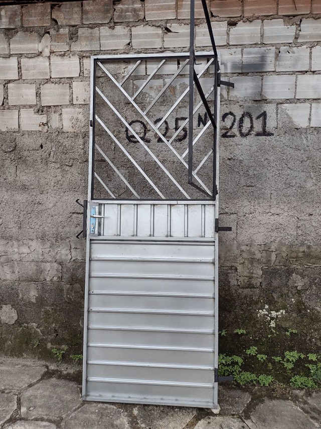 Porta galvanizada de 210x80 só 670 - Foto 5