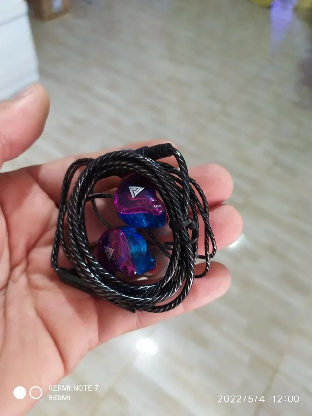 Fone Qkz profissional para retorno de palco
