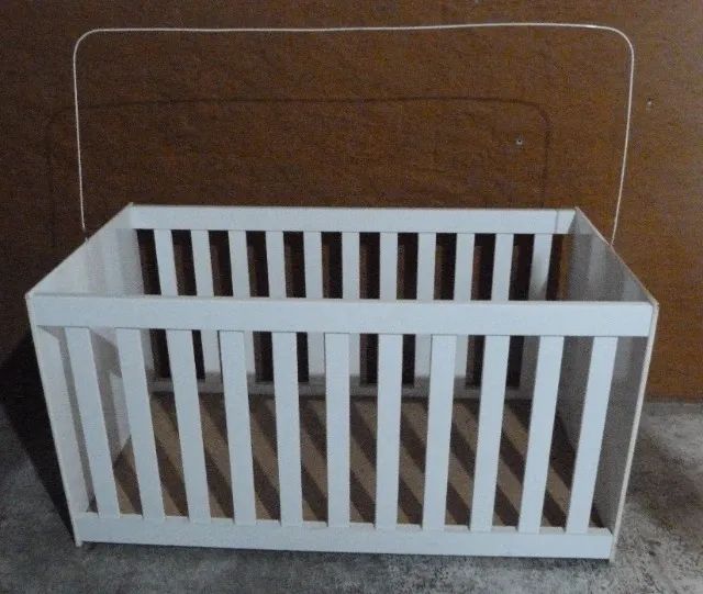 Berço com suporte para mosqueteiro 