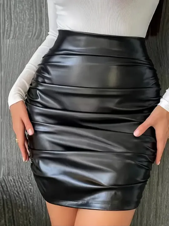 Saia Justa Preta Nova Elastece Modela no Corpo Corino Resistente P e M