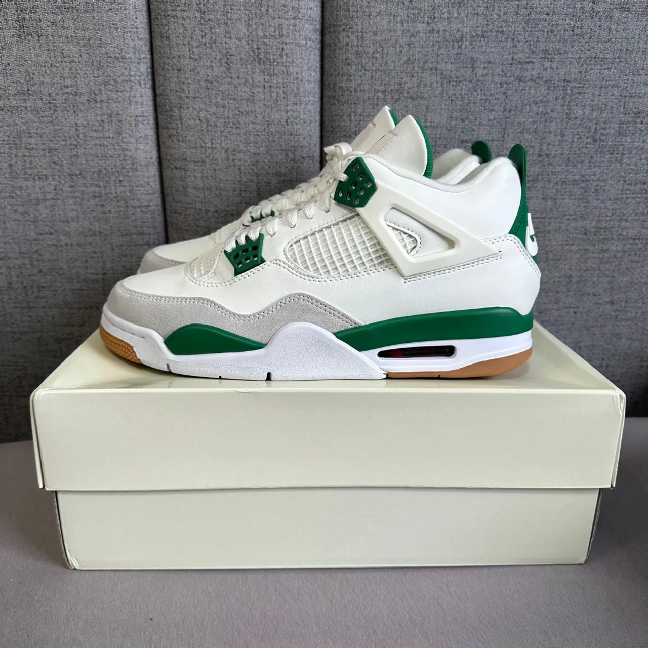 Tênis Air Jordan 4 SB Pine Green - 42,5