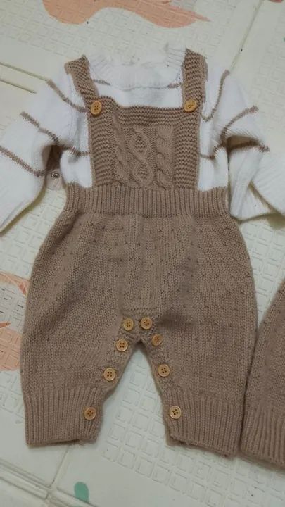 Macacão para gêmeos em tricô unissex ideal para bebês gêmeos . - Foto 2