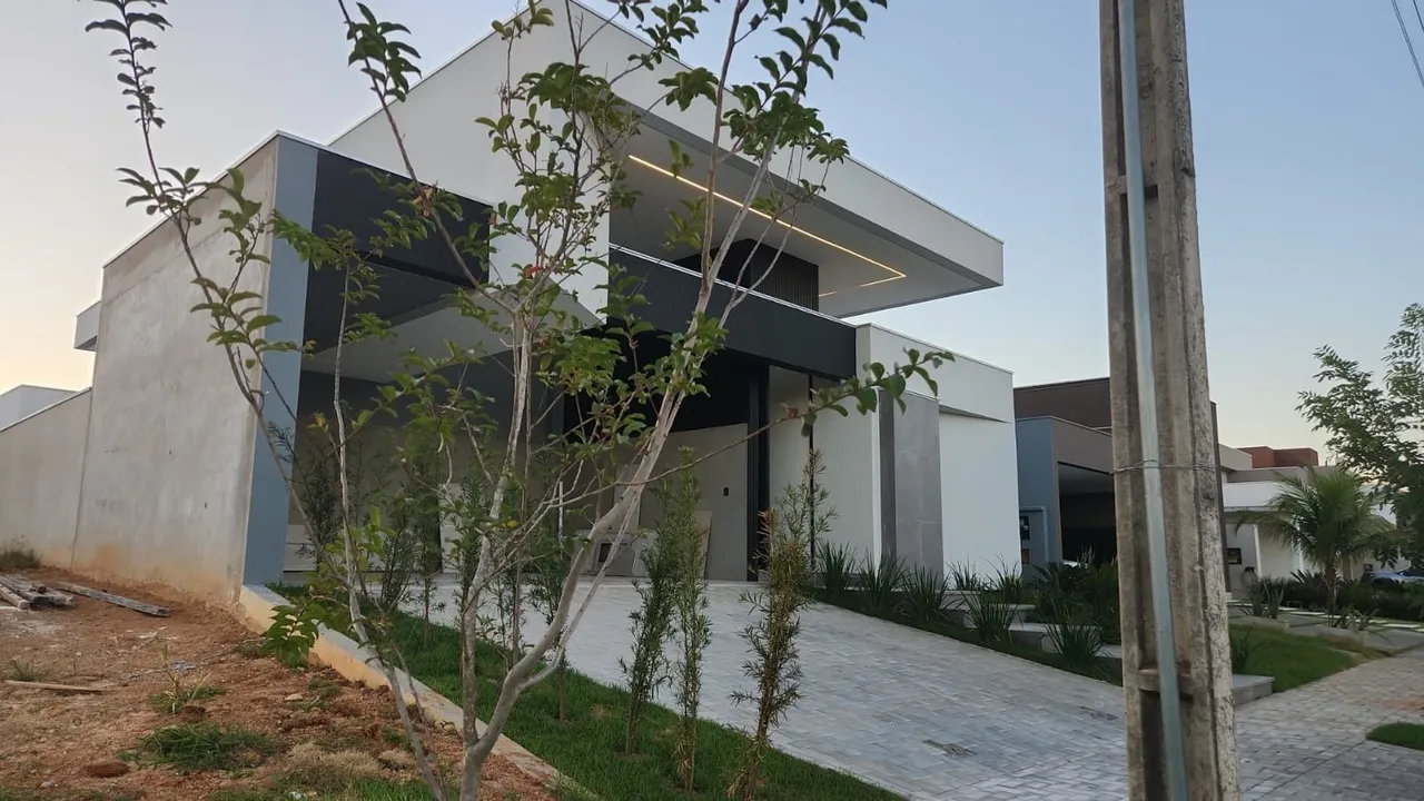 Belíssima casa térrea a venda no Florais do Valle em Cuiabá MT