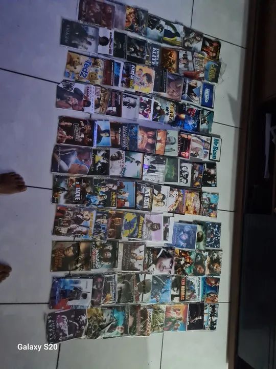 DVD DIVERSOS MUSICAS E FILMES