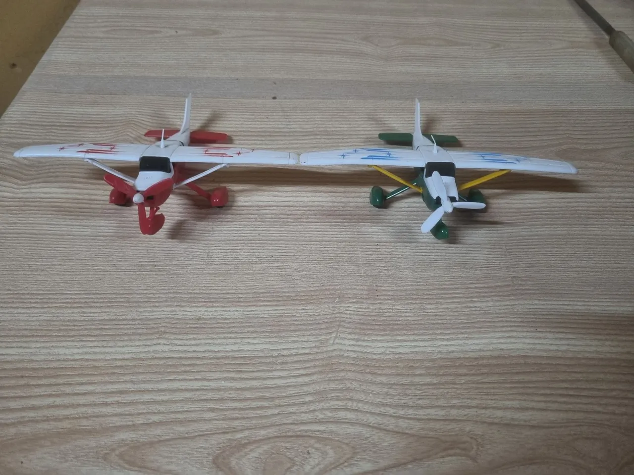 Aviões de Brinquedo - 2 Peças Pevi