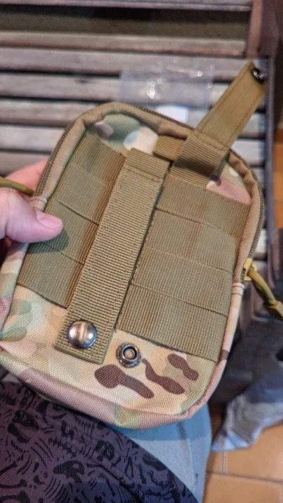 Bolso tático pequeno (camuflado ou preto) padrão "Molle" - Foto 5
