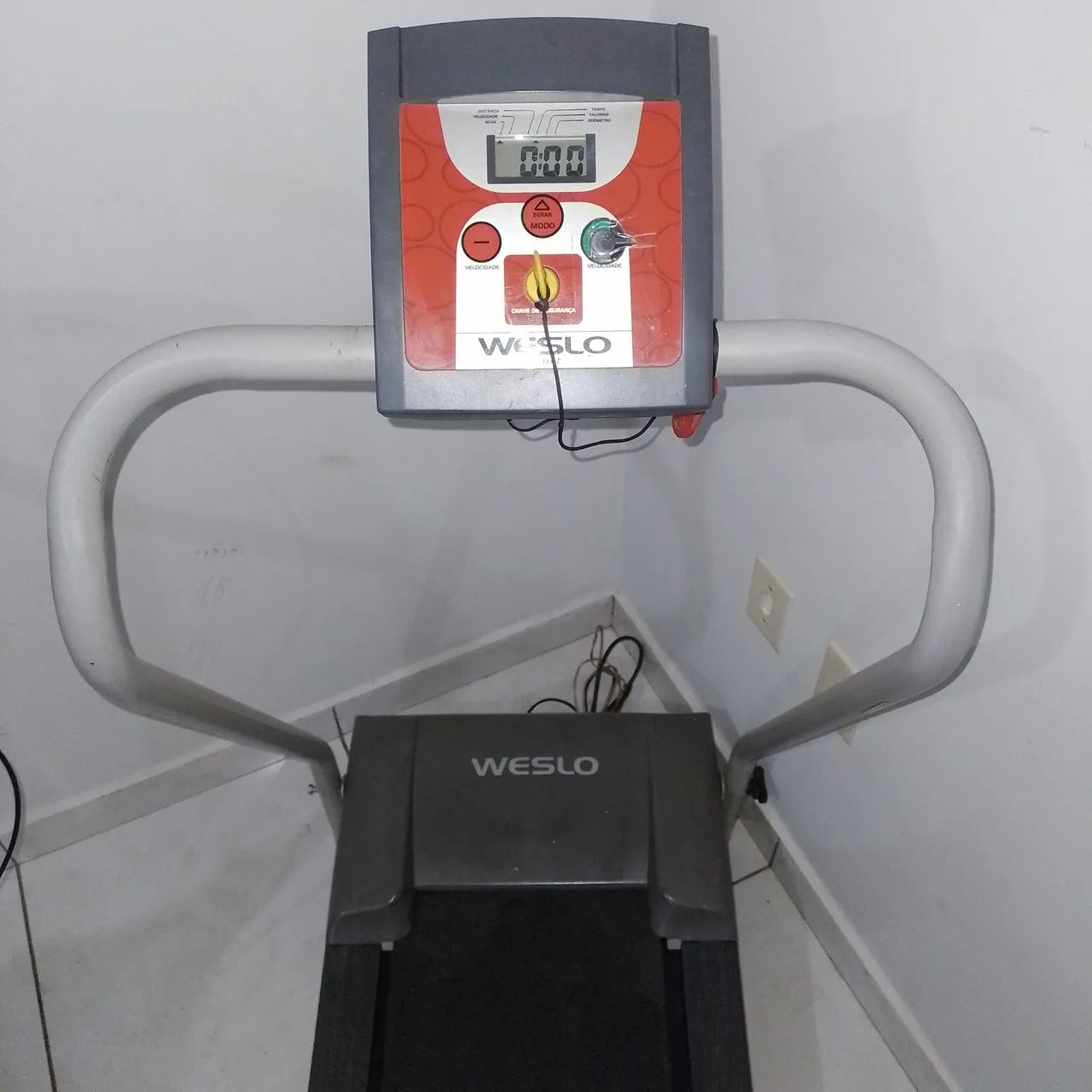 Esteira Weslo - Ideal para exercícios em casa