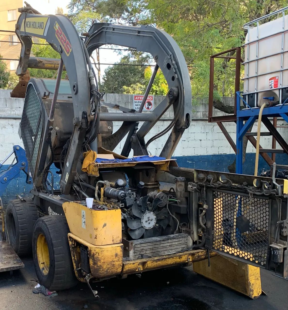 Mini carregadeira New Holland L225 ano 2019 - Foto 4