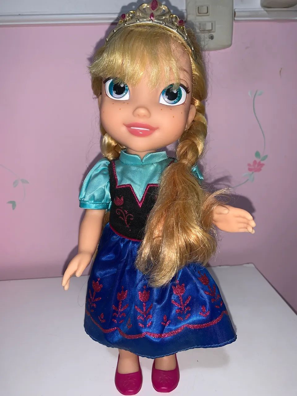 Boneca Ana (Amiga da Frozen)