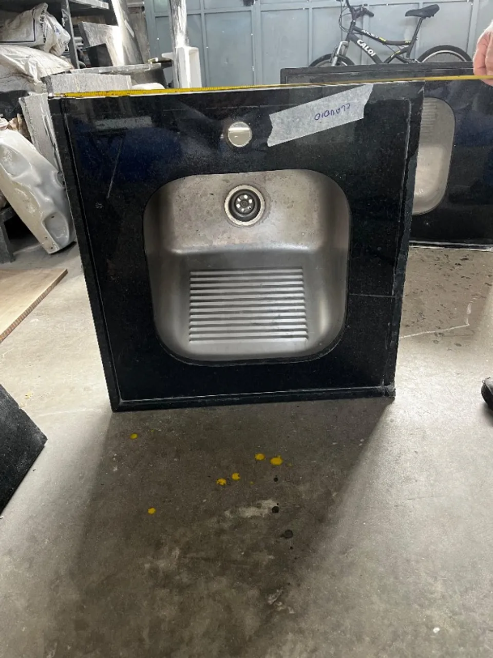 Bancada em Granito São Gabriel Com cuba inox