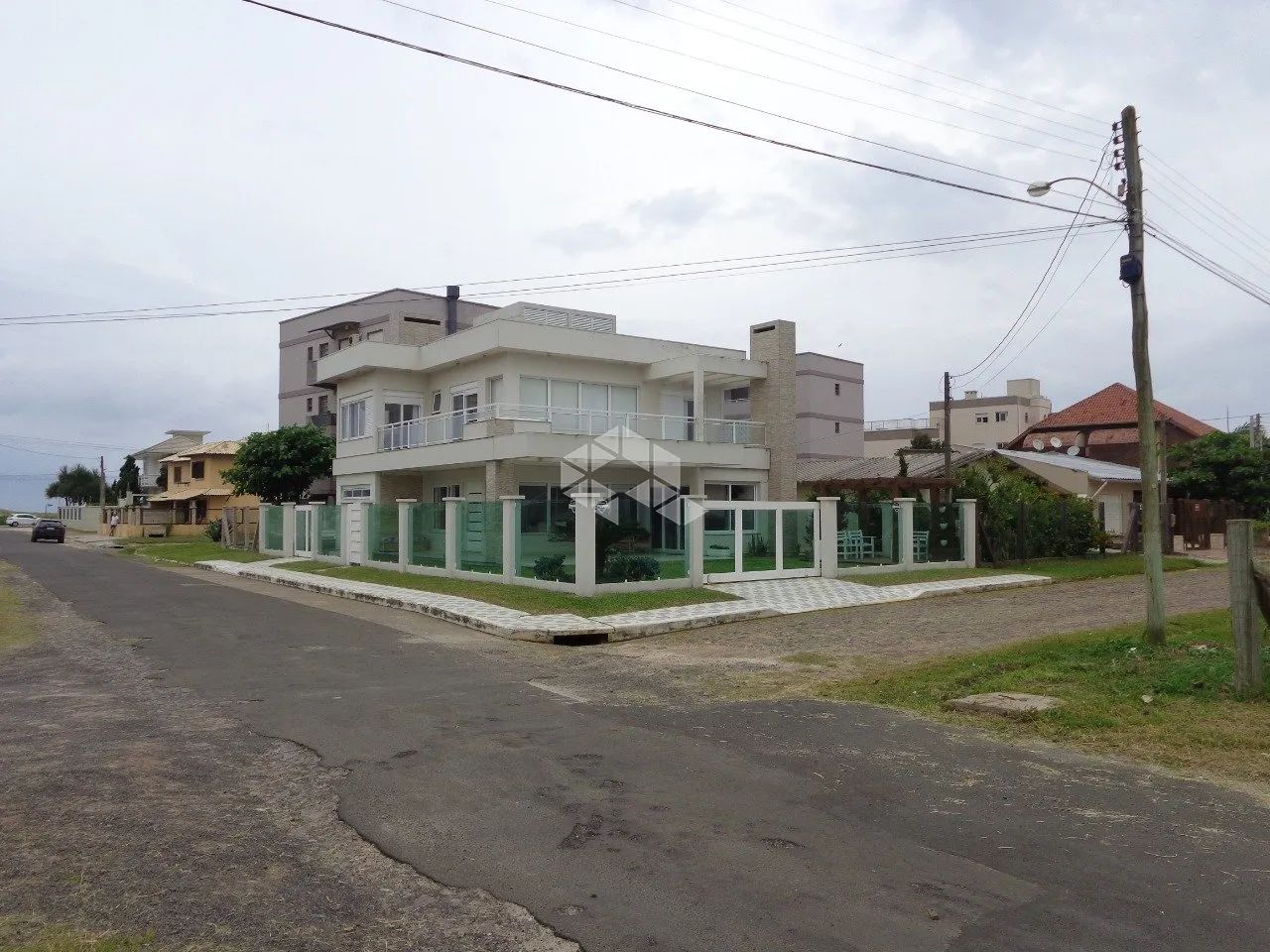 MARAVILHOSA CASA COM VISTA PARA O MAR - TRAMANDAI