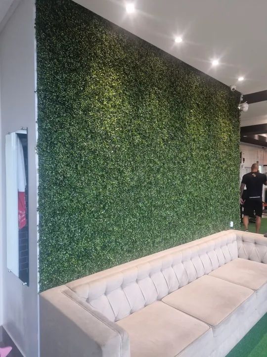 Jardim Vertical artificial e Muro Inglês 