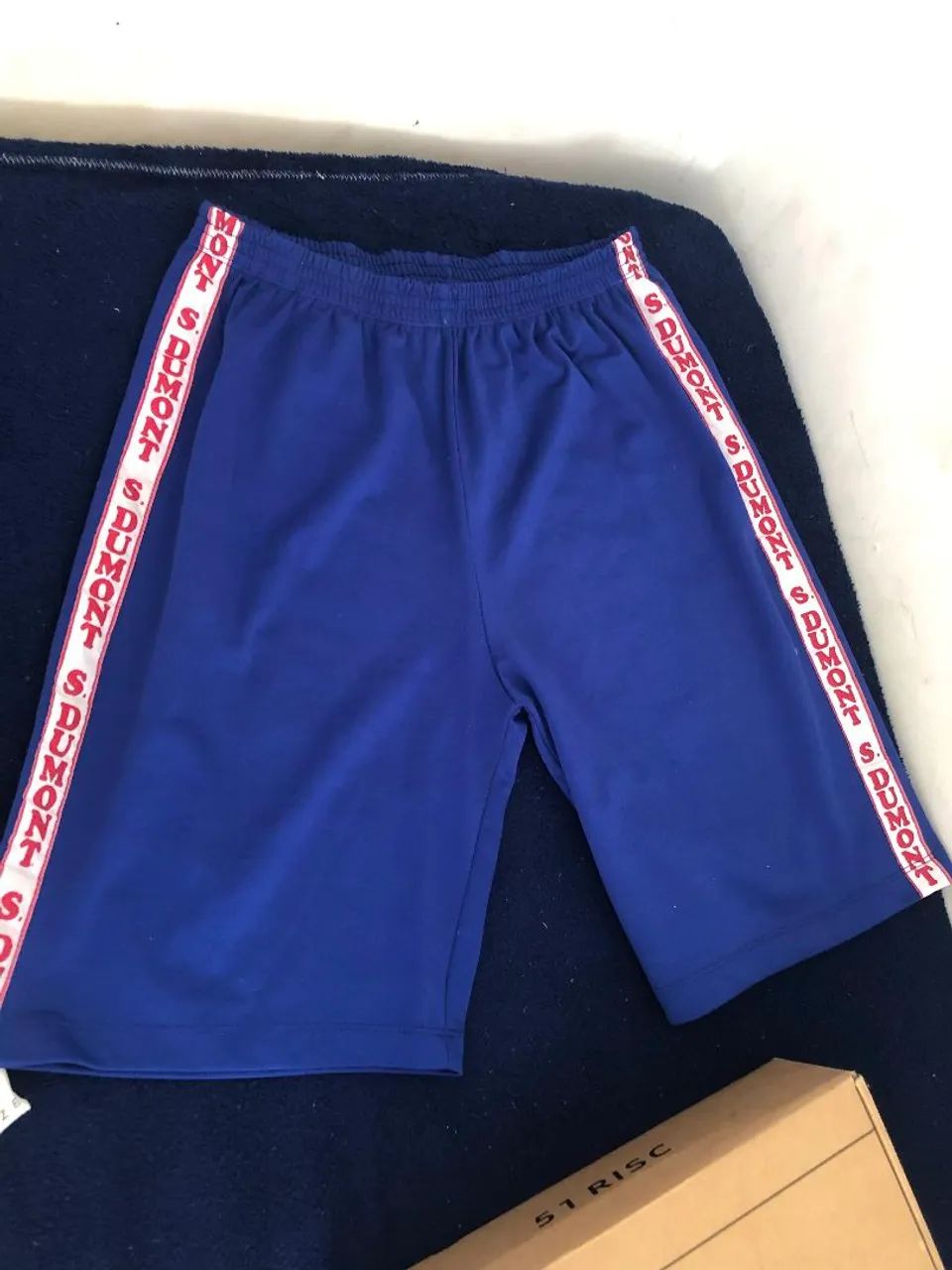 Uniformes  colégio - santos Dumont 