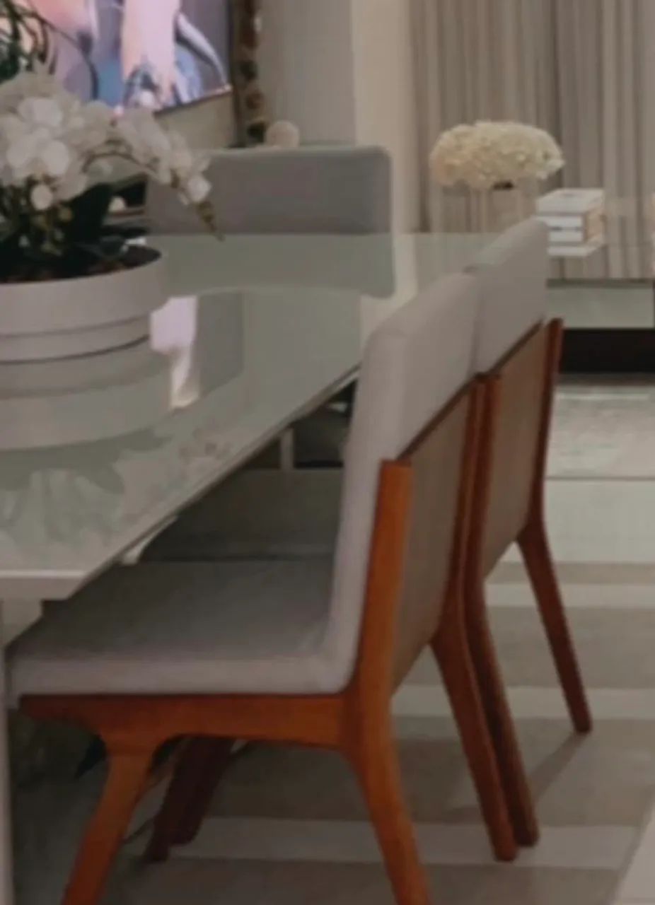 Conjunto de mesa e 6 cadeiras  - Foto 3