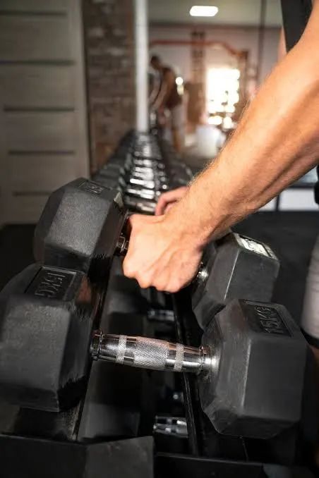 Halter e dumbell injetado 